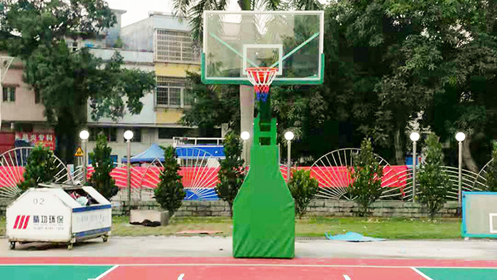 移動(dòng)籃球架