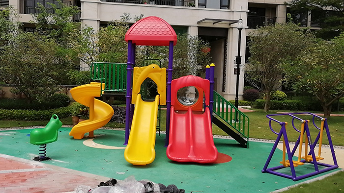 兒童滑梯