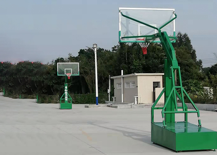 移動(dòng)籃球架