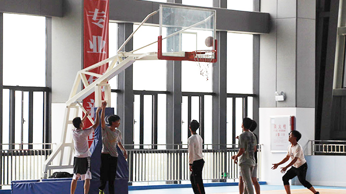 手動液壓籃球架