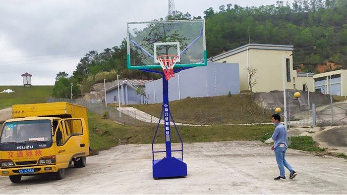 箱式籃球架多少錢