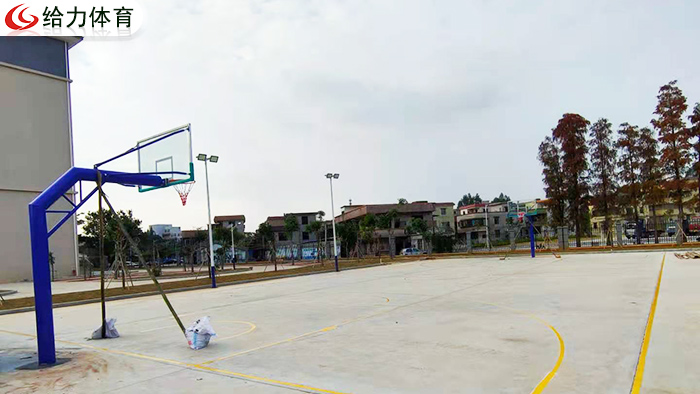 長沙籃球架多少錢一個