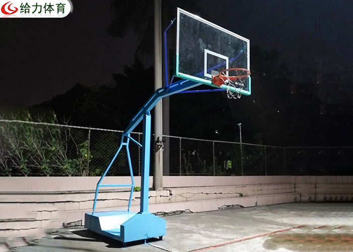 移動(dòng)籃球架