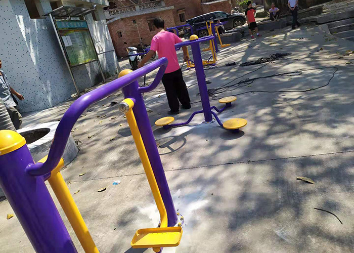 公園健身器材